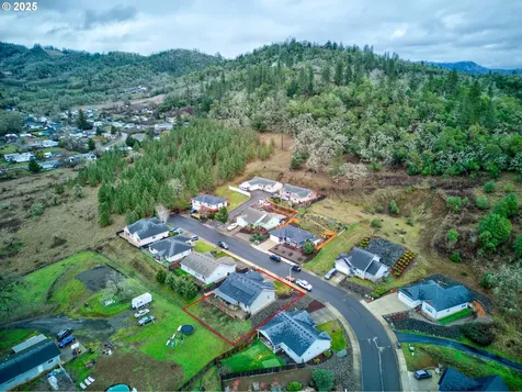 644 NE Cummins Street Roseburg OR 97470