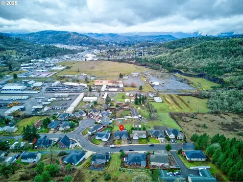 644 NE Cummins Street Roseburg OR 97470