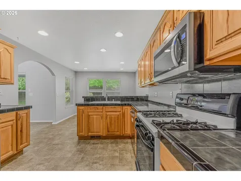 14223 NW 28th Place Vancouver WA 98685