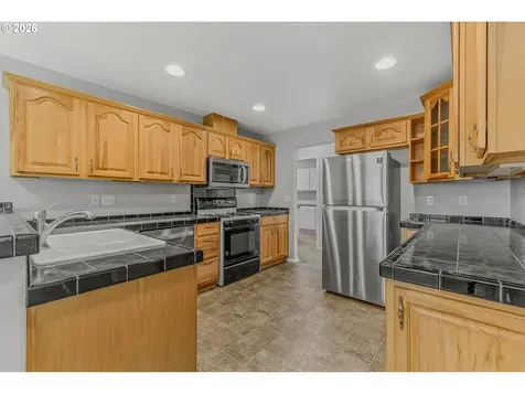 14223 NW 28th Place Vancouver WA 98685