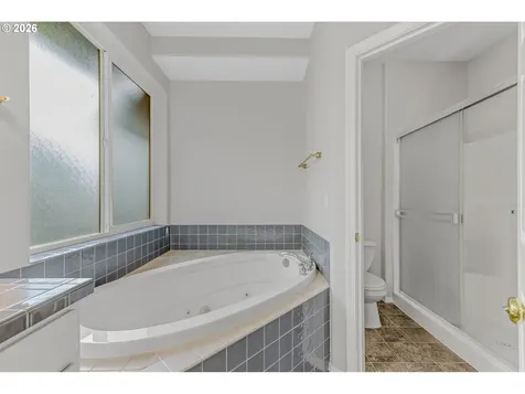 14223 NW 28th Place Vancouver WA 98685