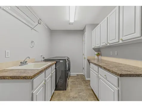14223 NW 28th Place Vancouver WA 98685