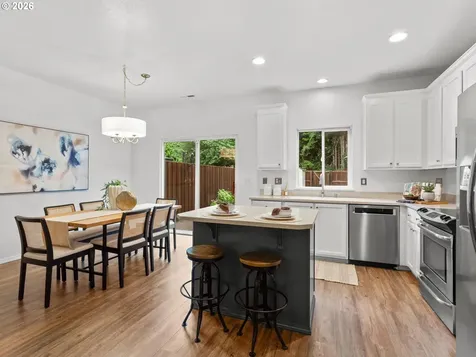 21226 Osburn Loop Fairview OR 97024