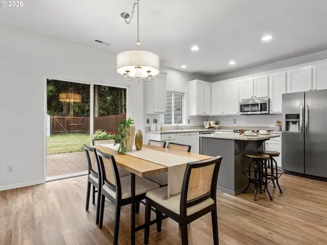 21226 Osburn Loop Fairview OR 97024