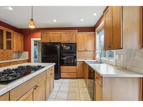 13207 Moccasin Way Oregon City OR 97045