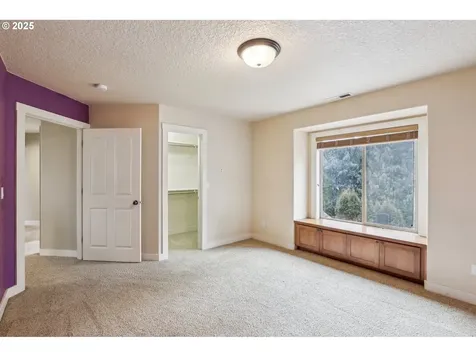 13207 Moccasin Way Oregon City OR 97045