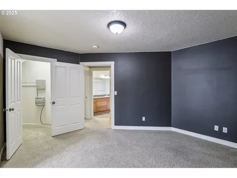 13207 Moccasin Way Oregon City OR 97045