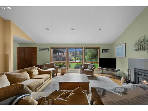 14605 NE Mulligan Court Aurora OR 97002