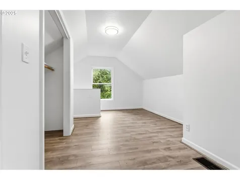 5919 NE 28th Avenue Portland OR 97211