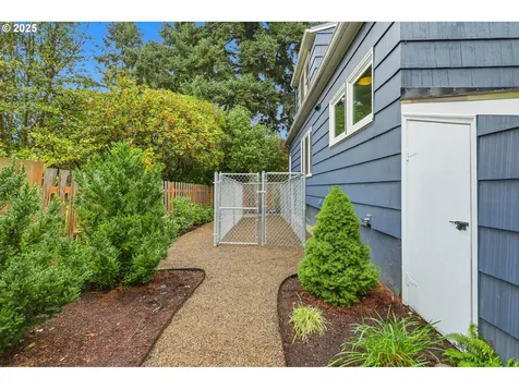 5919 NE 28th Avenue Portland OR 97211