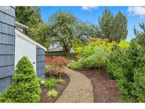 5919 NE 28th Avenue Portland OR 97211