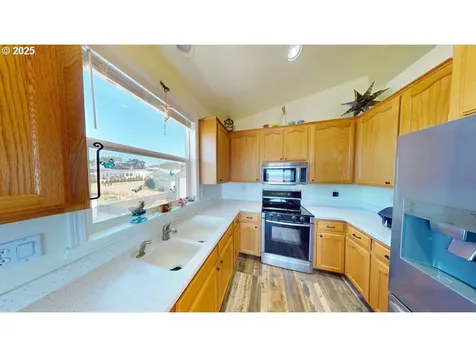 29595 Pacific Street Gold Beach OR 97444