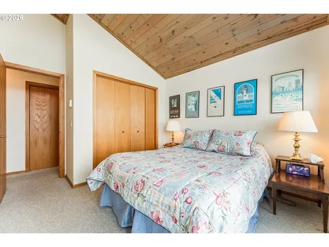 2413 NW Oceania Drive Waldport OR 97394