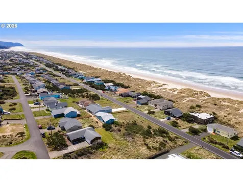 2413 NW Oceania Drive Waldport OR 97394