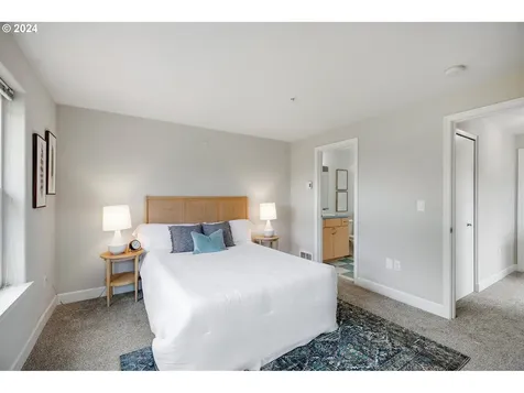 6748 N Pittsburg Avenue Portland OR 97203