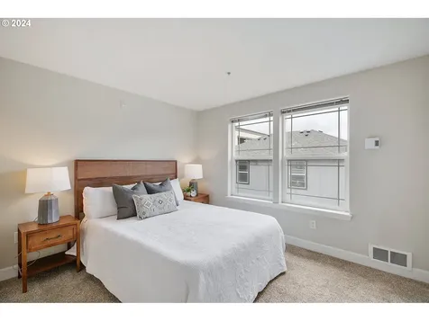 6748 N Pittsburg Avenue Portland OR 97203