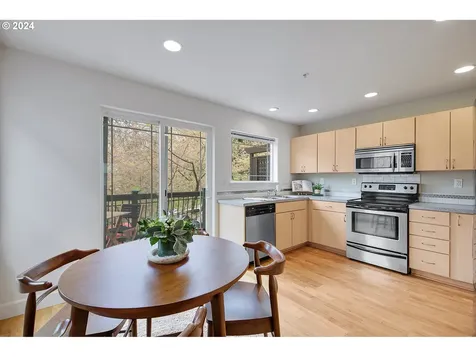 6748 N Pittsburg Avenue Portland OR 97203