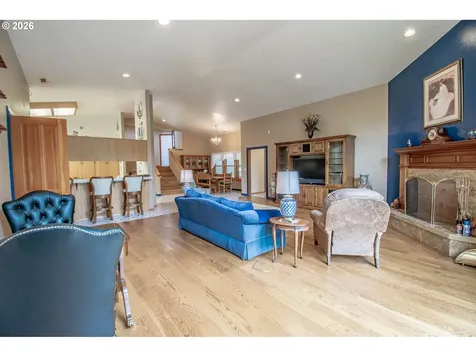 2690 Bear Creek Road Cottage Grove OR 97424