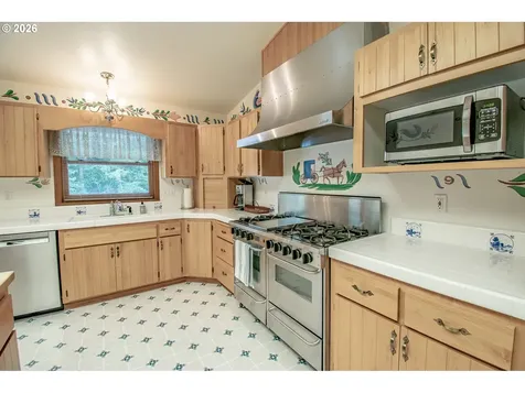 2690 Bear Creek Road Cottage Grove OR 97424