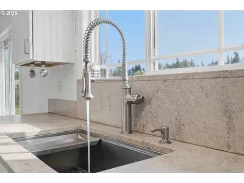 16950 S Redland Road Oregon City OR 97045
