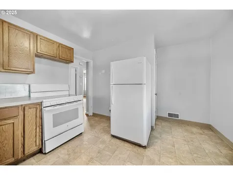 2504 N Baldwin Street Portland OR 97217