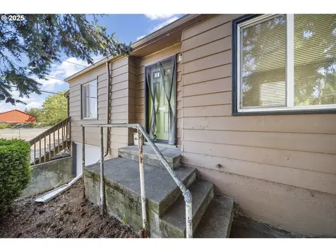 2504 N Baldwin Street Portland OR 97217