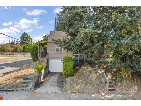 2504 N Baldwin Street Portland OR 97217