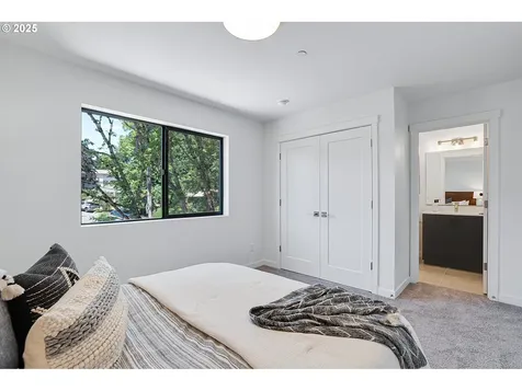 7290 SW 13th Drive Portland OR 97239