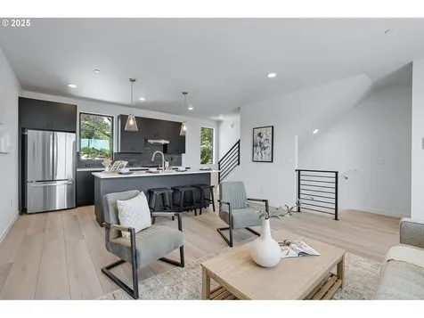 7290 SW 13th Drive Portland OR 97239