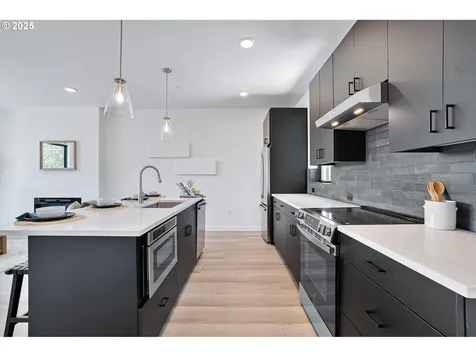 7290 SW 13th Drive Portland OR 97239