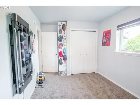 2111 S Bertelsen Road Eugene OR 97405