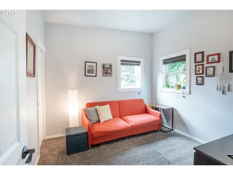 2111 S Bertelsen Road Eugene OR 97405