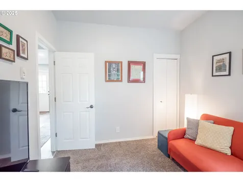 2111 S Bertelsen Road Eugene OR 97405
