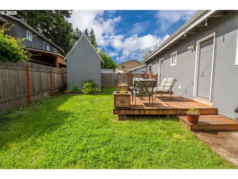 2111 S Bertelsen Road Eugene OR 97405