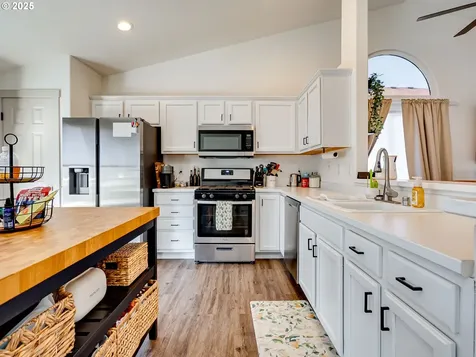 16505 NE 67th Street Vancouver WA 98682