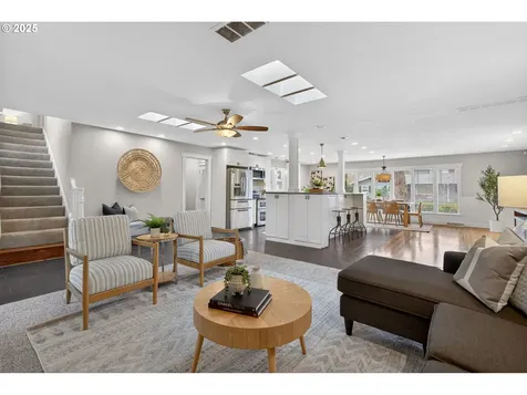 1480 SW Hilldale Avenue Portland OR 97225