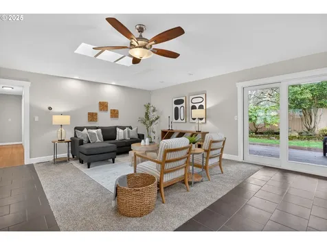 1480 SW Hilldale Avenue Portland OR 97225