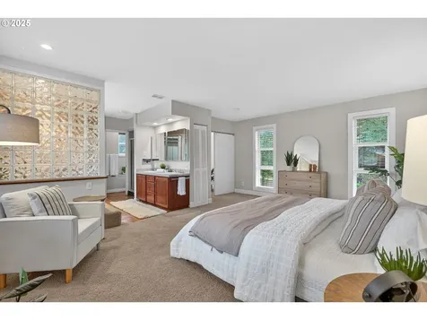 1480 SW Hilldale Avenue Portland OR 97225