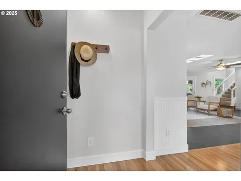 1480 SW Hilldale Avenue Portland OR 97225