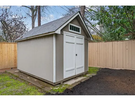 1480 SW Hilldale Avenue Portland OR 97225