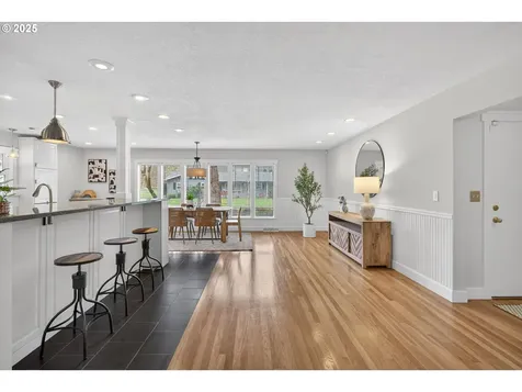 1480 SW Hilldale Avenue Portland OR 97225