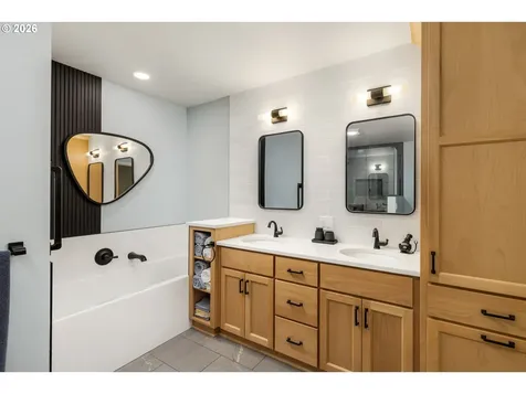 32475 SW Lake Point Court Wilsonville OR 97070
