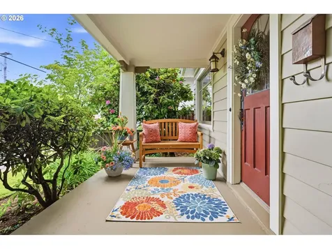 2747 NE Schuyler Street Portland OR 97212