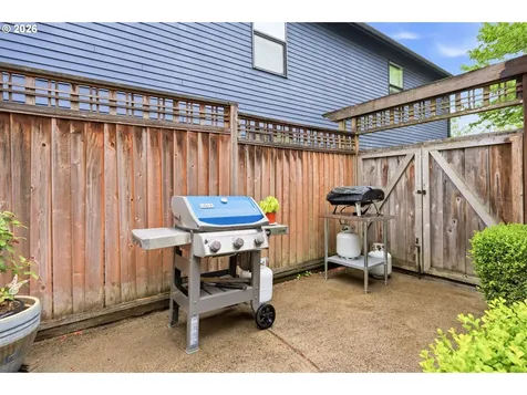 2747 NE Schuyler Street Portland OR 97212