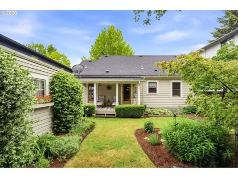2747 NE Schuyler Street Portland OR 97212