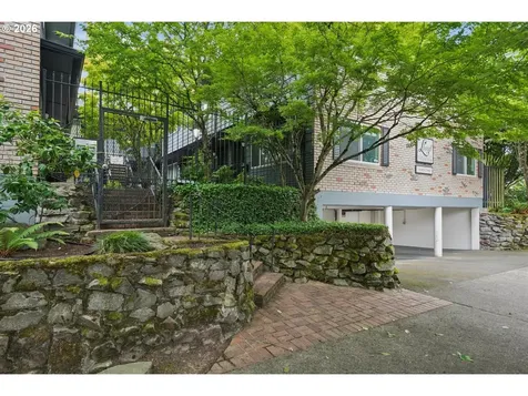 1824 NE Wasco Street Portland OR 97232