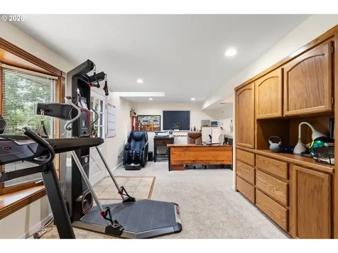 351 Champagne Court Roseburg OR 97471