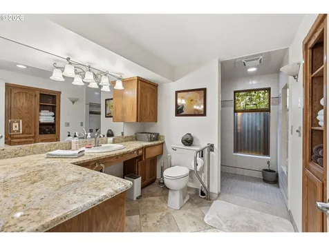 351 Champagne Court Roseburg OR 97471