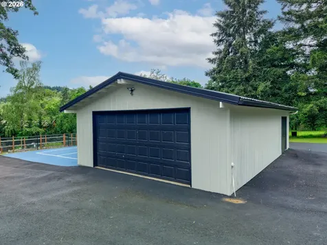 351 Champagne Court Roseburg OR 97471