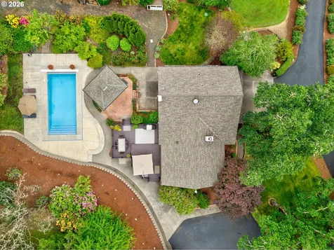 351 Champagne Court Roseburg OR 97471